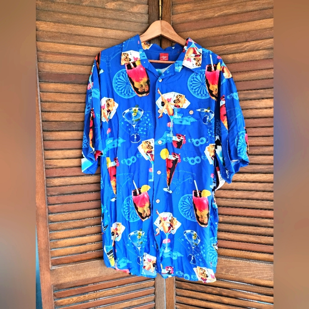 NWT Men's Junction West Shirt Casual Gamber Casino Dice Lucky Lady Cards Martini